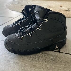 Jordan Kids Black and Gray Sneakers